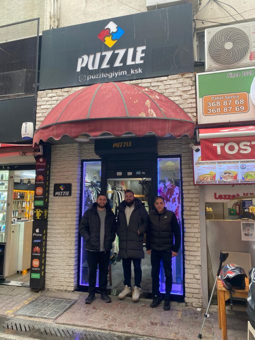 Puzzle-erkek-giyim-mağazası Puzzle-erkek-giyim-mağazası