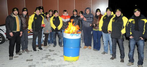  İzmirli Sürat Tutkunları Karşıyaka Yamanlar'da Kamp Yaptı